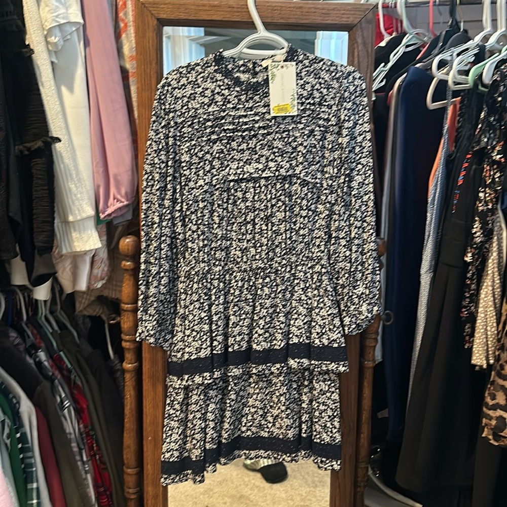 Chelsea & Violet floral long sleeve dress